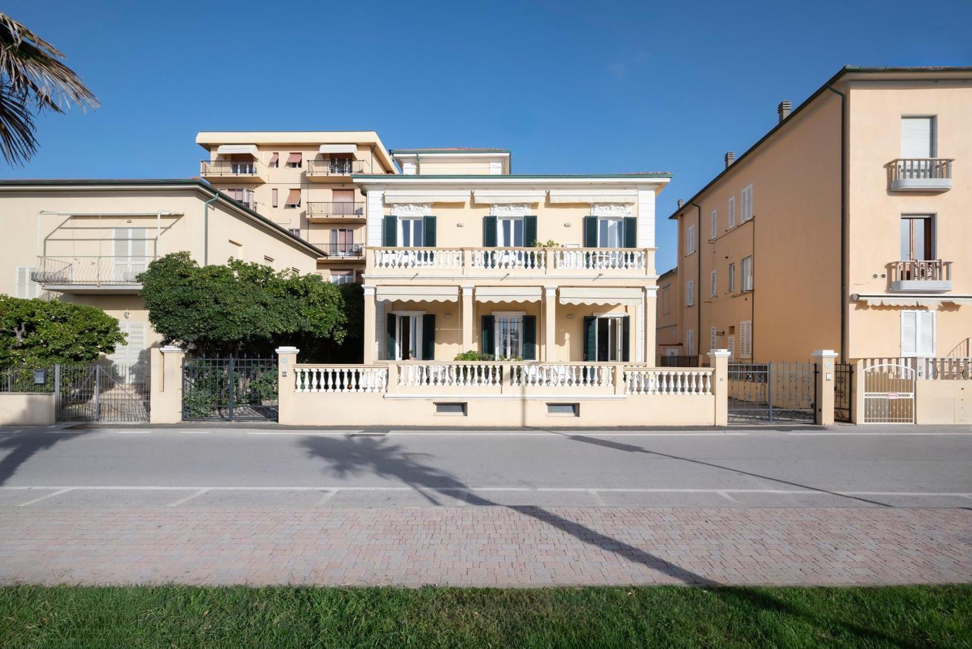 Liberty * San Vincenzo